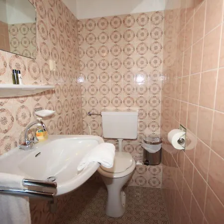 Alpin By Interhome * كابرون