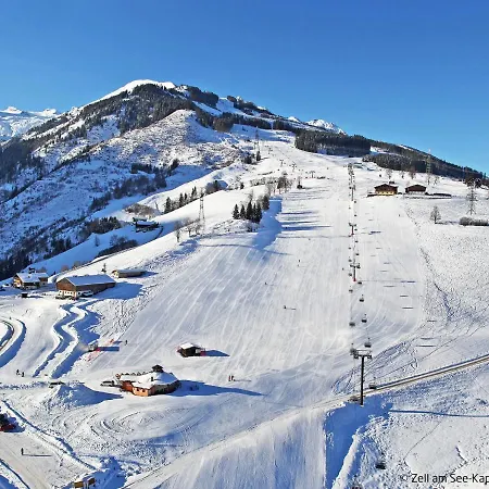 بيت للعطل Alpin By Interhome كابرون